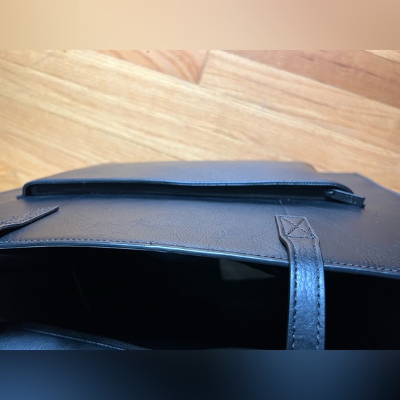 Large Beis Work Tote NWT - Picture 5 of 11